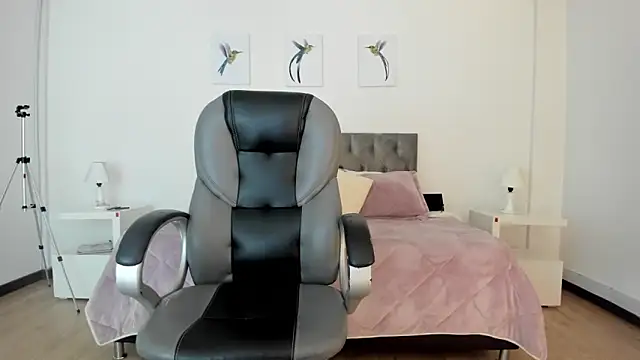  Natalie18 online show from 01/21/25, 08:41