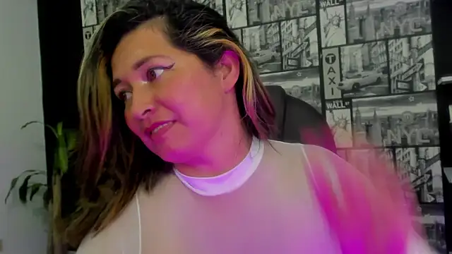 Snapshot of Devil_Sara chatting on 01/27/25, 11:22 Devil Sara online show from 01/27/25, 11:22