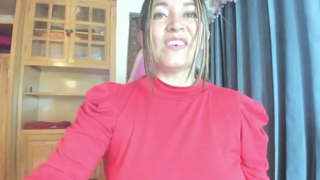 Snapshot of Devil_Sara chatting on 02/05/25, 10:55 Devil Sara online show from 02/05/25, 10:55