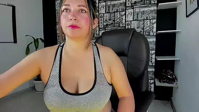 Snapshot of Devil_Sara chatting on 02/27/25, 08:20 Devil Sara online show from 02/27/25, 08:20