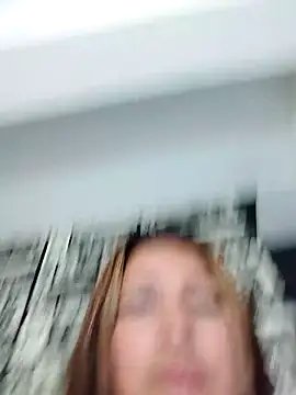 Snapshot of Devil_Sara chatting on 11/09/25, 04:49 Devil Sara online show from 11/09/25, 04:49