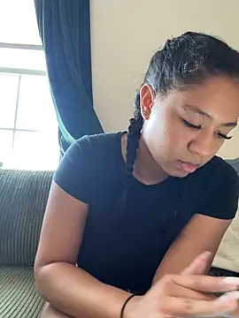 VanessaBling online show from 02/05/26, 04:22