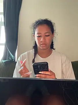 VanessaBling online show from 03/07/26, 04:04