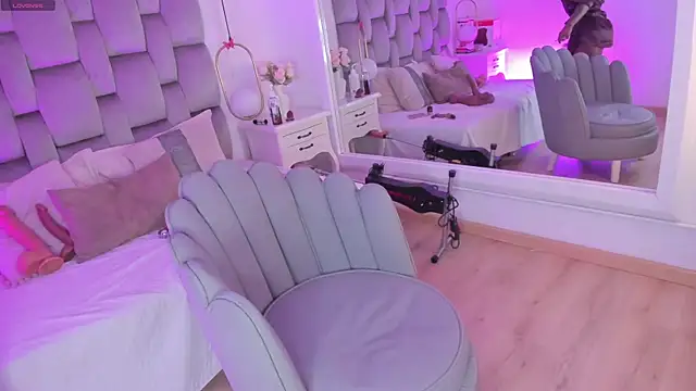 PamelaMendez  online show from 01/17/25, 04:06