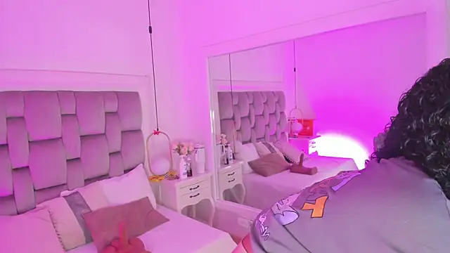 PamelaMendez  online show from 01/18/25, 03:42