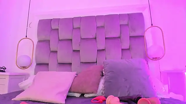 PamelaMendez  online show from 03/01/25, 06:24