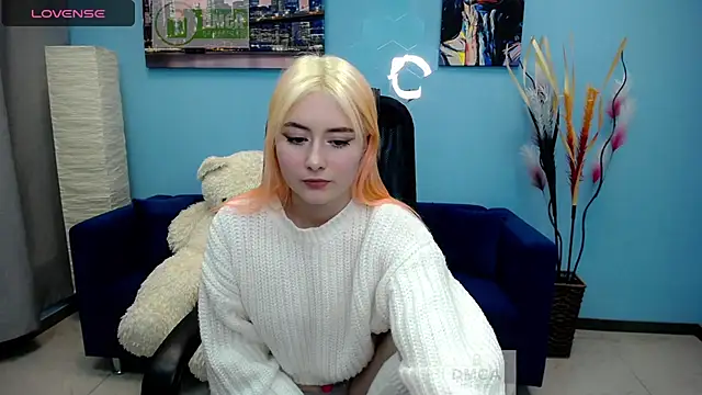 Snapshot of Tweet88 chatting on 12/05/24, 01:17 Tweet88 online show from 12/05/24, 01:17