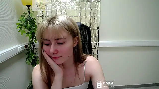 Snapshot of Tweet88 chatting on 01/11/25, 12:22 Tweet88 online show from 01/11/25, 12:22