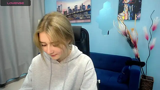 Snapshot of Tweet88 chatting on 02/11/25, 10:26 Tweet88 online show from 02/11/25, 10:26