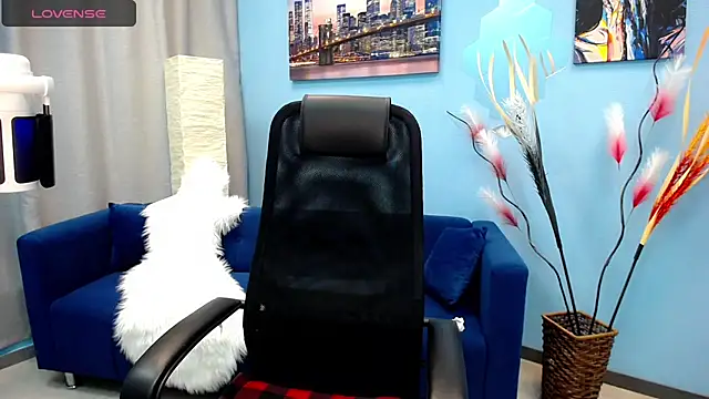 Snapshot of Tweet88 chatting on 02/27/25, 10:15 Tweet88 online show from 02/27/25, 10:15