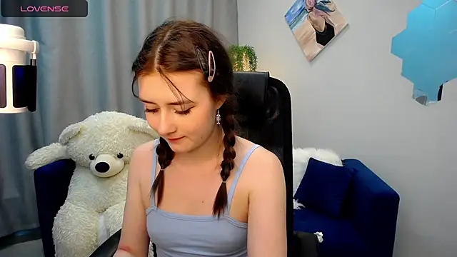 Snapshot of Tweet88 chatting on 03/05/25, 03:40 Tweet88 online show from 03/05/25, 03:40