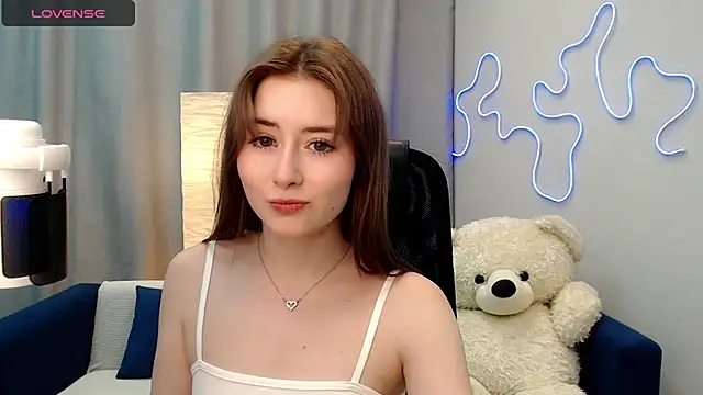 Snapshot of Tweet88 chatting on 03/21/25, 09:34 Tweet88 online show from 03/21/25, 09:34