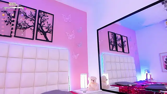 Snapshot of alyssa_vargas chatting on 12/24/24, 03:37 alyssa vargas online show from 12/24/24, 03:37