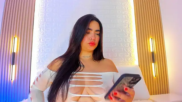 Snapshot of alyssa_vargas chatting on 03/19/26, 07:34 alyssa vargas online show from 03/19/26, 07:34