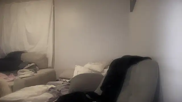 Snapshot of ALEXADANIELLE chatting on 12/13/24, 10:51 ALEXADANIELLE online show from 12/13/24, 10:51