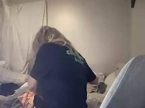 Snapshot of ALEXADANIELLE chatting on 02/02/25, 10:46 ALEXADANIELLE online show from 02/02/25, 10:46