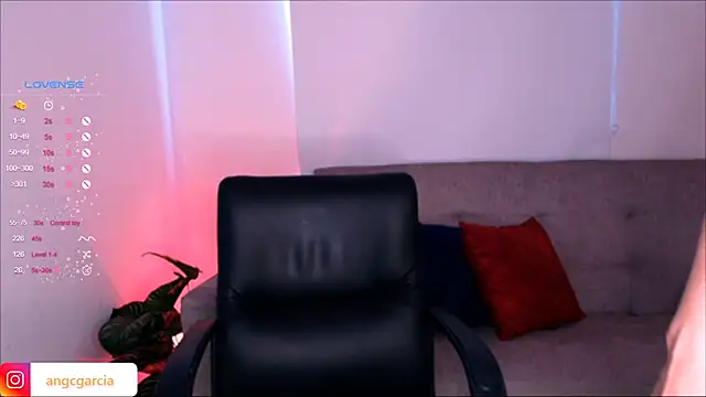 Snapshot of Valengarcia_ chatting on 12/16/24, 09:52 Valengarcia  online show from 12/16/24, 09:52