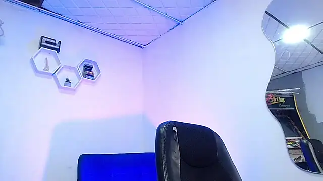 Snapshot of Liam_lee chatting on 12/05/24, 12:22 Liam lee online show from 12/05/24, 12:22