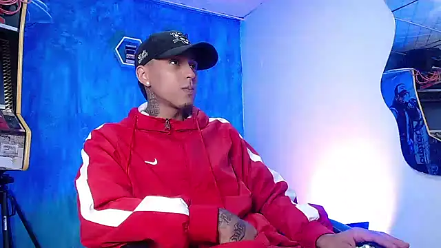 Snapshot of Liam_lee chatting on 01/04/25, 01:10 Liam lee online show from 01/04/25, 01:10