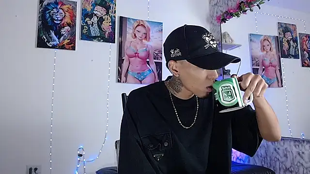 Snapshot of Liam_lee chatting on 09/11/25, 01:33 Liam lee online show from 09/11/25, 01:33