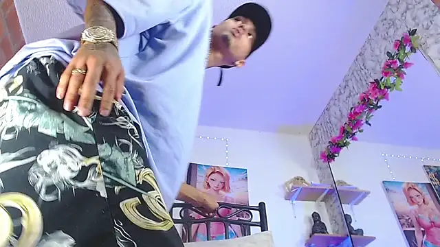 Snapshot of Liam_lee chatting on 09/29/25, 01:38 Liam lee online show from 09/29/25, 01:38