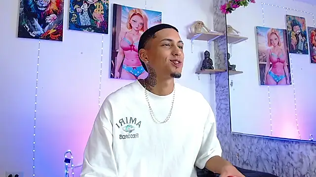 Snapshot of Liam_lee chatting on 10/10/25, 01:10 Liam lee online show from 10/10/25, 01:10