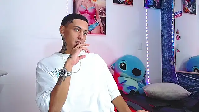 Liam lee online show from 11/01/25, 01:02