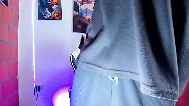 Snapshot of Liam_lee chatting on 03/15/26, 01:17 Liam lee online show from 03/15/26, 01:17