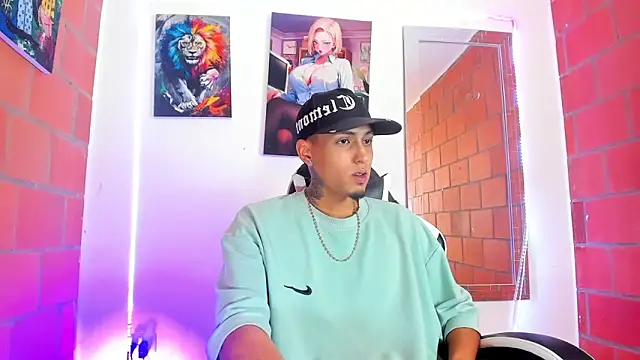 Snapshot of Liam_lee chatting on 03/22/26, 03:59 Liam lee online show from 03/22/26, 03:59