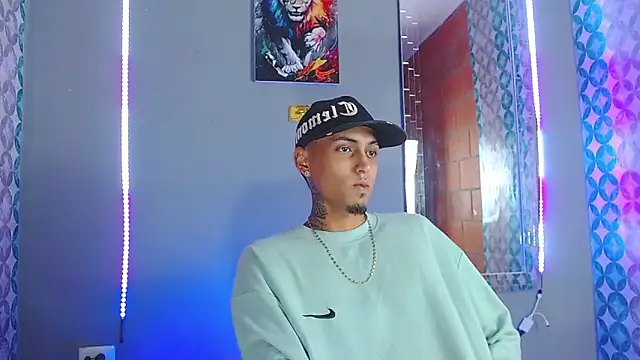 Snapshot of Liam_lee chatting on 04/03/26, 11:25 Liam lee online show from 04/03/26, 11:25