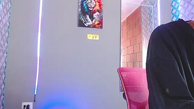 Snapshot of Liam_lee chatting on 04/05/26, 02:03 Liam lee online show from 04/05/26, 02:03