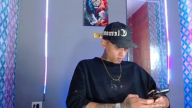 Snapshot of Liam_lee chatting on 04/07/26, 10:53 Liam lee online show from 04/07/26, 10:53