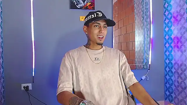 Snapshot of Liam_lee chatting on 04/15/26, 09:37 Liam lee online show from 04/15/26, 09:37