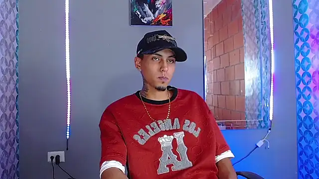 Snapshot of Liam_lee chatting on 04/16/26, 09:39 Liam lee online show from 04/16/26, 09:39