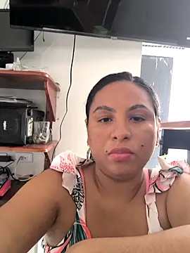 Snapshot of Francesca_ferrari chatting on 04/28/26, 03:28 Francesca ferrari online show from 04/28/26, 03:28