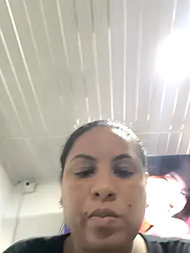 Snapshot of Francesca_ferrari chatting on 05/11/26, 10:51 Francesca ferrari online show from 05/11/26, 10:51