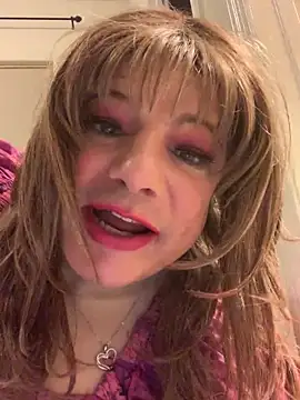 Snapshot of balad13 chatting on 12/13/24, 10:30 balad13 online show from 12/13/24, 10:30