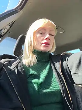 Snapshot of haileyhope_ chatting on 12/14/24, 10:45 haileyhope online show from 12/14/24, 10:45