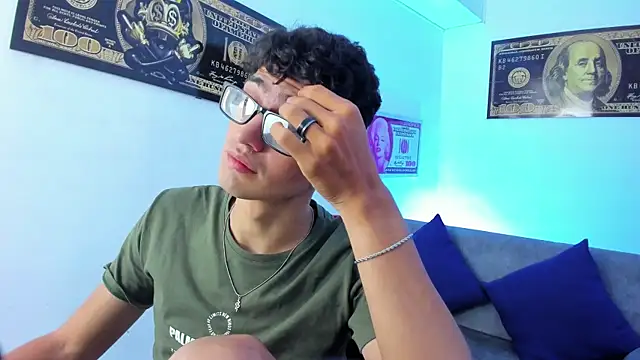 TylerWhite  online show from 01/22/25, 06:20