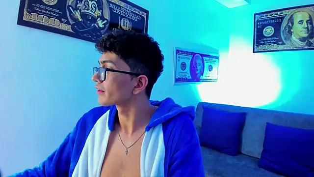 TylerWhite  online show from 01/24/25, 06:35