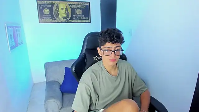 TylerWhite  online show from 02/08/25, 06:33