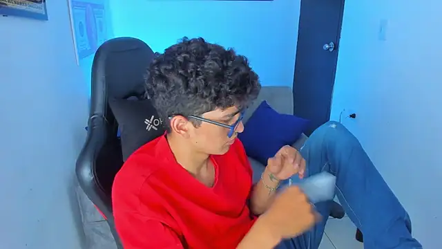 TylerWhite  online show from 02/15/25, 09:27