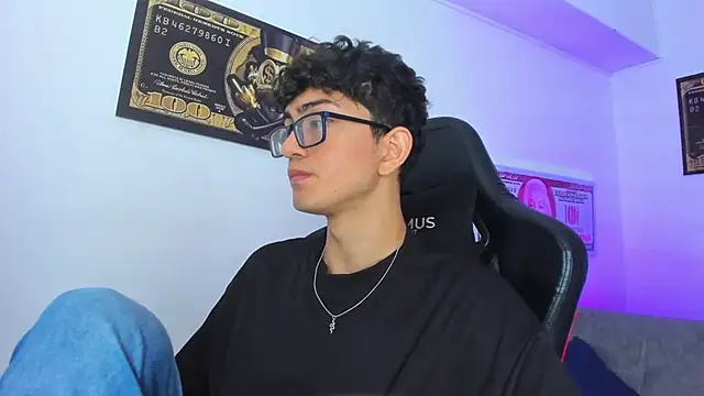 TylerWhite  online show from 03/12/25, 02:52