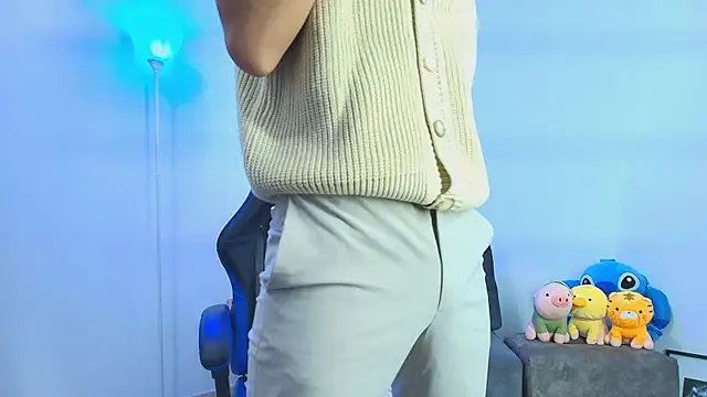 TylerWhite  online show from 10/31/25, 05:08