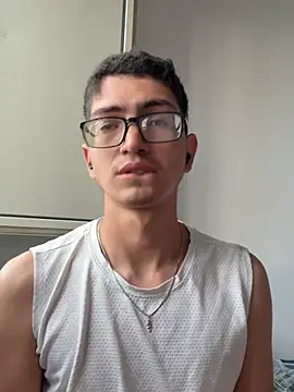 Snapshot of TylerWhite_ chatting on 05/04/26, 04:36 TylerWhite online show from 05/04/26, 04:36