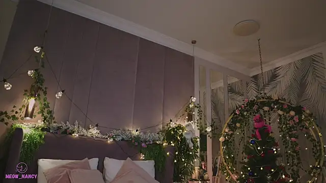 Snapshot of Meow_Nancy chatting on 12/20/24, 11:54 Meow Nancy online show from 12/20/24, 11:54