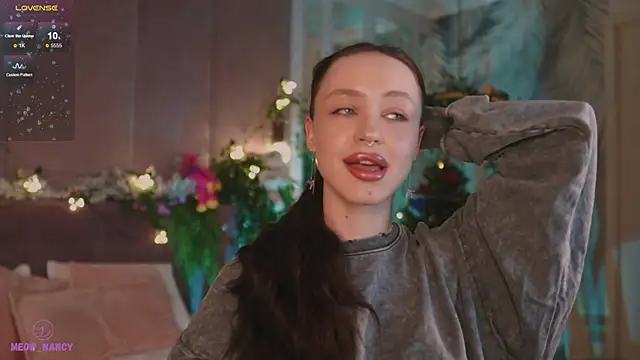 Snapshot of Meow_Nancy chatting on 01/15/25, 06:01 Meow Nancy online show from 01/15/25, 06:01