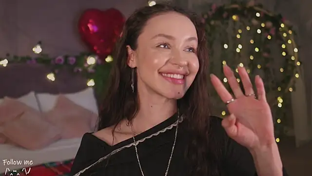 Snapshot of Meow_Nancy chatting on 02/14/25, 05:41 Meow Nancy online show from 02/14/25, 05:41