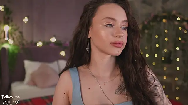 Snapshot of Meow_Nancy chatting on 02/23/25, 09:11 Meow Nancy online show from 02/23/25, 09:11