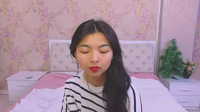 Shy Kira online show from 12/20/24, 04:04